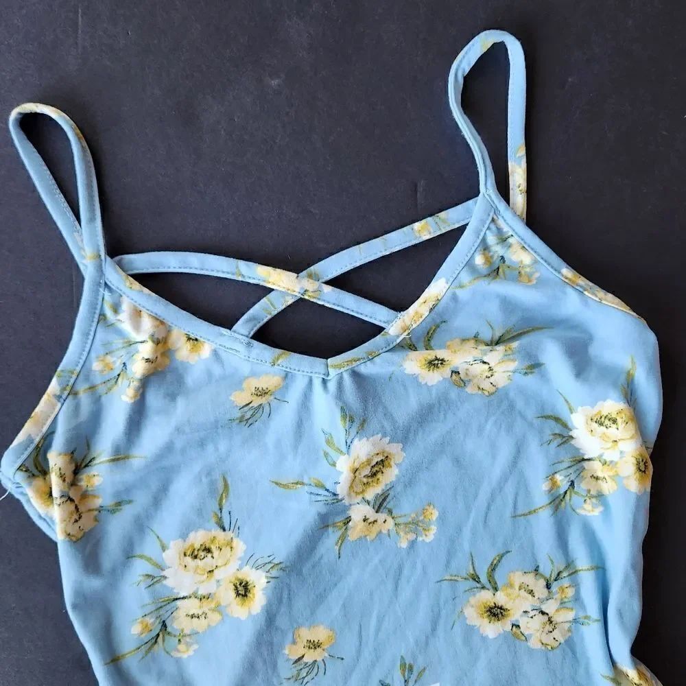 Rue 21 Soft Floral Tank - Picture 3 of 8